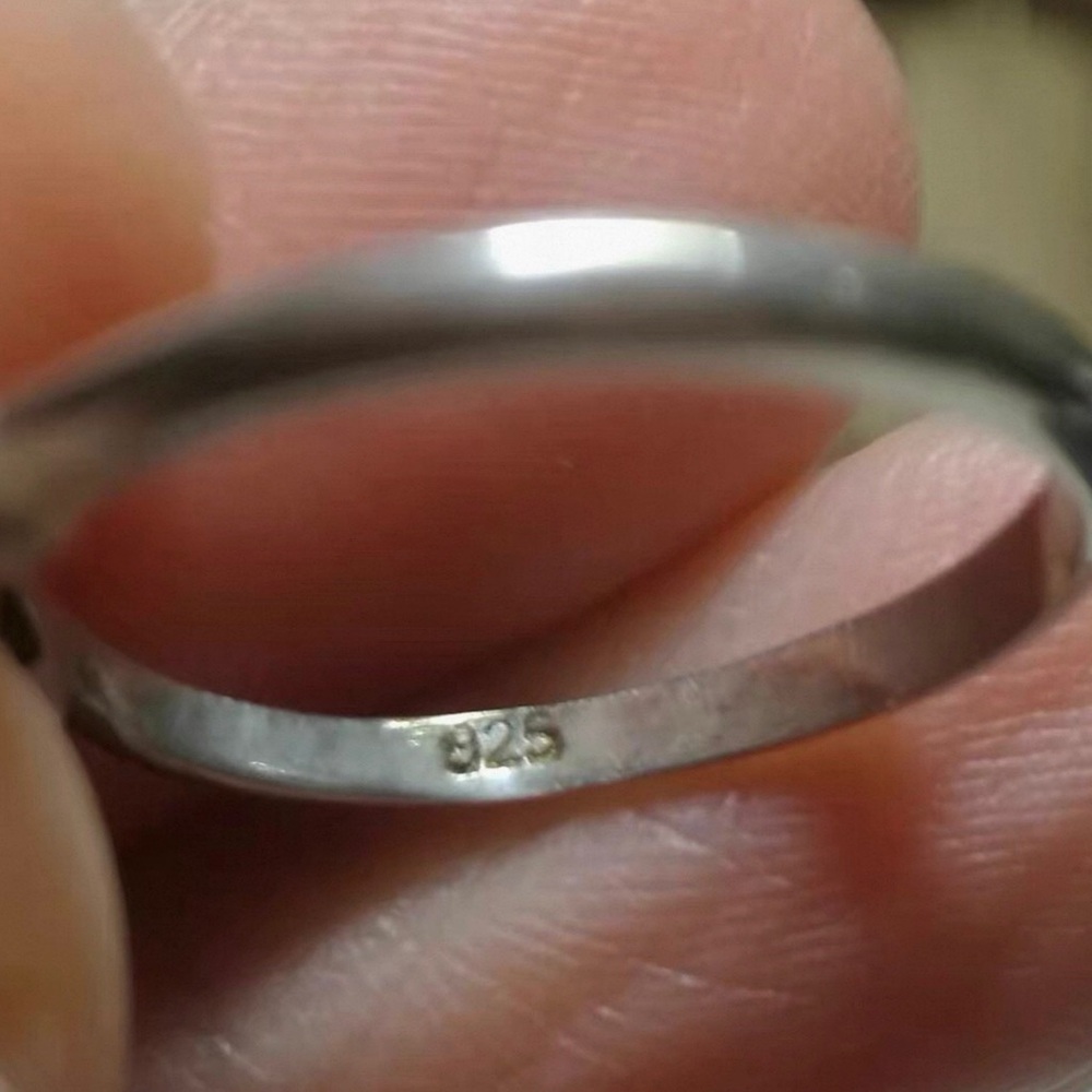 Chic Silver Heart Ring - image 2